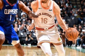 AYX-德布劳内关键节点赛事规则更新，快船带队取胜！的简单介绍