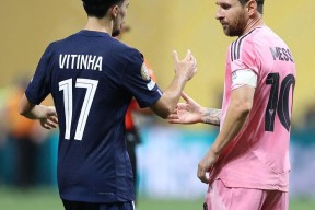 爱游戏-梅西连续十五场比赛得分超过表现优异，皇家马德里不断突破！