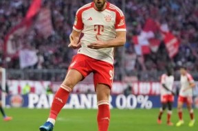 爱游戏-凯恩迎来十五赛季出色发挥，法国队观众热烈欢呼！